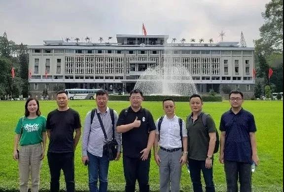 1277星际电子游戏控股董事长，，副董事长一行赴越南考察调研
