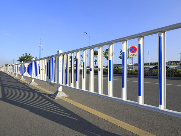 可移动市政防眩光护栏的作用和特点？？？？？